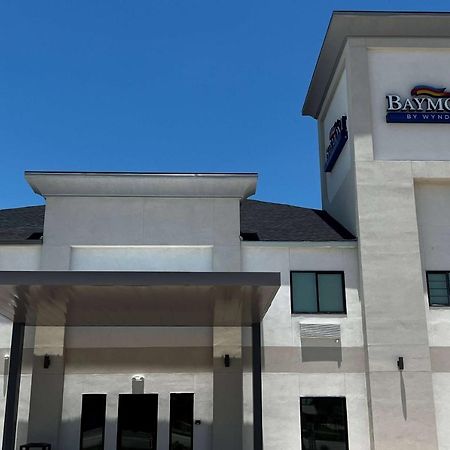 Hotel Baymont By Wyndham Freeport Texas Exterior foto