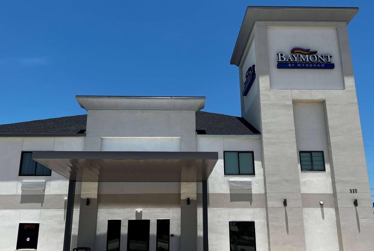 Hotel Baymont By Wyndham Freeport Texas Exterior foto